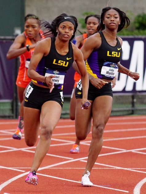 Track Women, College Track, Track Aesthetic, Track Season, Track Goals, Track Runners, Athletics Track, Women Athletes, Track Team