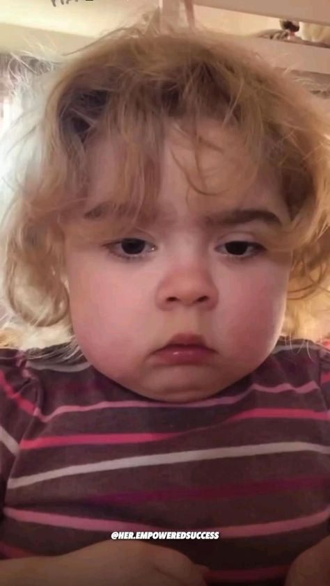 Baby Humor, Funny Princess, Cute Babies Photography, Latest Funny Videos, Fotografi Digital, Not Funny, Reaction Face, Very Funny Pictures