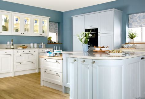 BLUE KITCHEN IDEAS – Blue is an agreeable color. This is one of the bright colors that gain fondness even from neutral color lovers. Blue mostly relat... Diy Country Kitchen, French Blue Kitchen, Colours For Kitchen, Kitchen Veranda, Spain Kitchen, Closed Kitchen Design, White Kitchen Paint Colors, Kitchen Design 2021, Modern Kitchen Curtains