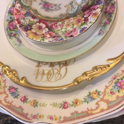 French Country Dishes Dinnerware, Antique Dinnerware, Vintage Serving Dishes, Dinnerware Sets Luxury, Antique China Dishes, Fine China Set, Chintz China, Fine China Dinnerware, Fine Dinnerware