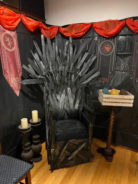 The Red Wedding Game Of Thrones, Game Of Thrones Birthday, Birthday Mama, Game Of Throne, Game Of Thrones Party, Wedding Game, Got Party, Dragon Birthday, Black Work