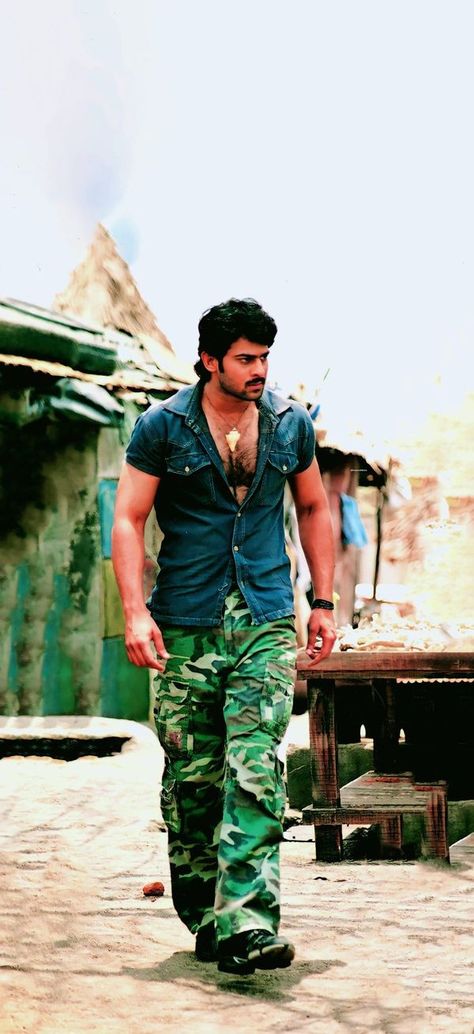 Prabhas Body, Darling Movie, Photoshop Wallpapers, New Movie Images, Prabhas Actor, Actors Illustration, Prabhas Pics, Gym Abs, Handsome Celebrities