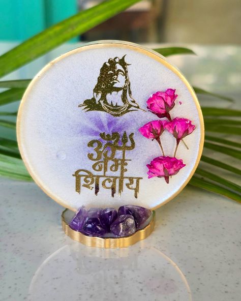 Mini Ganpati ji, Shiv ji, Navkar mantra, Gayatri mantra and much more ✨️ These beauties can be used on dashboard in the car or for mandir decor! *They are great for return favors in weddings, housewarming, pooja's, etc.* * Can be customized in any size, design, idol/ mantra, colour palette etc as per your choice and requirements * Shipping available worldwide Resin art, Dashboard accessories, mandir decor, gifting, return gift, return favour, weddings, pooja, house warming #miniidol #dash... Navkar Mantra, Mandir Decor, Car Dashboard Accessories, Dashboard Accessories, Resin Wedding, Ganpati Ji, Gayatri Mantra, Return Gift, Resin Ideas