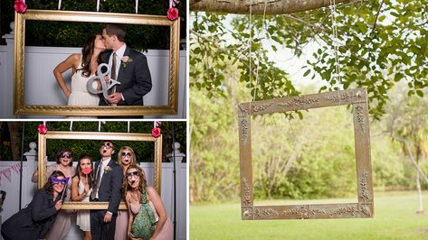 Au même titre que les lunettes de soleil, les sombreros, les chapeaux et autres moustaches, les cadres ne sont pas en reste ! A l'intérieur ou en p... Photoboth Mariage, Decor Photobooth, Rustic Graduation Party, Alice In Wonderland Wedding, Photos Booth, Diy Photo Booth, Engagement Celebration, Let's Get Married, Moustaches