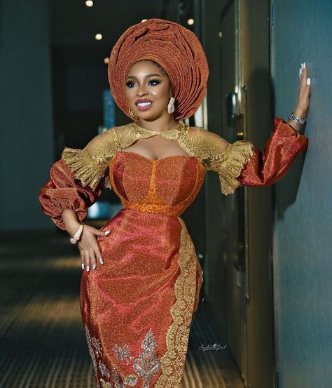 Nigeria Traditional Dress, Nigerian Wedding Attire, Nigerian Wedding Dresses Traditional, Latest Asoebi Styles, African Gowns, Yoruba Bride, Nigerian Wedding Dress, African Skirt, African Bridal Dress