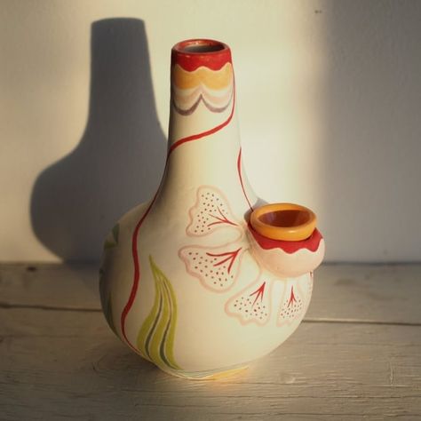 Ceramic Bong, Diy Bong, High Times, Art Desk, Pottery Crafts, Ceramics Pottery Art, Puff And Pass, Ceramics Projects, Clay Art Projects