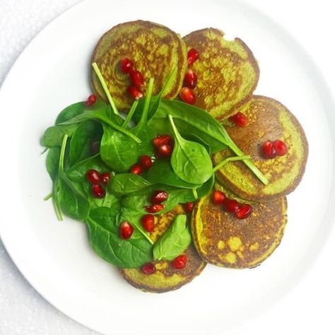 Gluten-free matcha green tea protein pancakes #healthy #dessert #recipe #breakfast #green #matcha #protein #pancakes Matcha Green Tea Recipes, Healthy Pancakes, Green Matcha, Green Tea Recipes, Gluten Free Breakfast, Crepe Cakes, Clean Eating Desserts, Mille Crepe, Recipe Breakfast