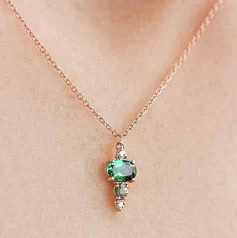 Diamond Cluster Necklace, Dainty Jewelry Necklace, Diamond Circle Pendant, Fancy Jewelry Necklace, Star Charm Necklace, Gold Fashion Necklace, Cluster Necklace, Emerald Pendant, Emerald Necklace