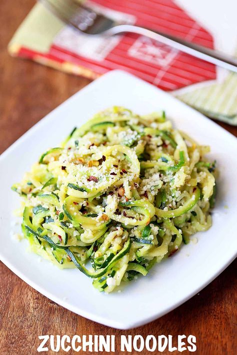 Zucchini Noodles with Butter and Parmesan | Healthy Recipes Blog Low Carb Zucchini Lasagna, Recipes Zucchini, Zucchini Noodle Recipes, Zoodle Recipes, Buttered Noodles, Spiralizer Recipes, Zucchini Pasta, Healthy Food Blogs, Dinner Appetizers