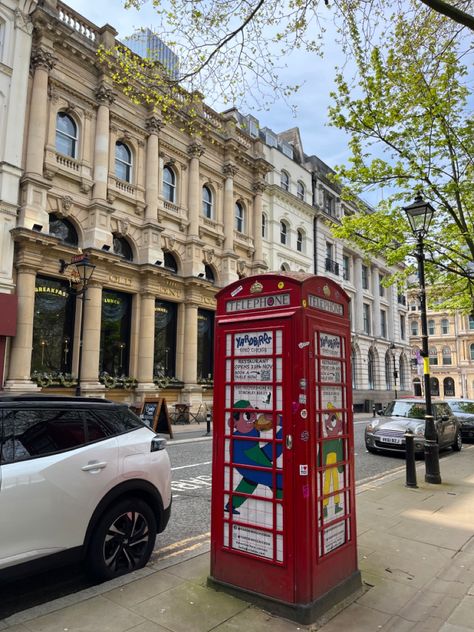 #birmingham #uk #birminghamuk #brum #unitedkingdom #travel #euro #europe #traveltips #cabincrew #redtelephonebox Birmingham Uk Aesthetic, Birmingham Aesthetic, Uk Aesthetic, Macbook Repair, Birmingham Uk, Birmingham City, Dream Places, Weekend Vibes, Study Abroad