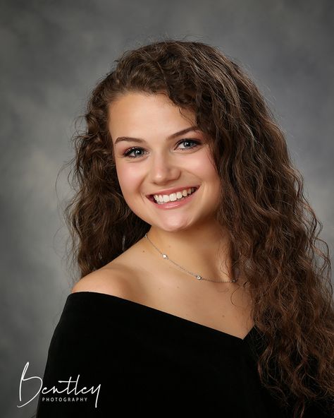 Formal Senior Pictures Drape, Senior Drape Pictures Hair, Senior Formal Pictures Yearbook, Formal Graduation Pictures, Senior Headshots Yearbook Portraits, Senior Portraits Drape, Senior Drape Pictures, Yearbook Poses, Formal Senior Pictures