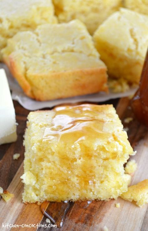 Sour Cream Corn Bread Maple Cornbread Recipe, Cream Corn Bread, Maple Cornbread, Oven Roasted Pulled Pork, Sour Cream Cornbread, Buttery Corn, Homemade Breadsticks, Cornbread Easy, Bread Kitchen