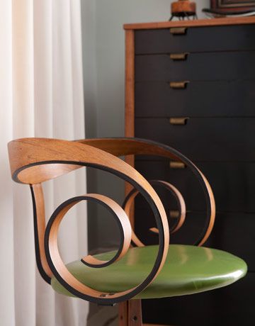 . Arte Art Deco, Deco Chairs, Eero Saarinen, Chaise Lounges, Funky Furniture, Deco Furniture, Art Deco Furniture, Green Chair, Decor Minimalist