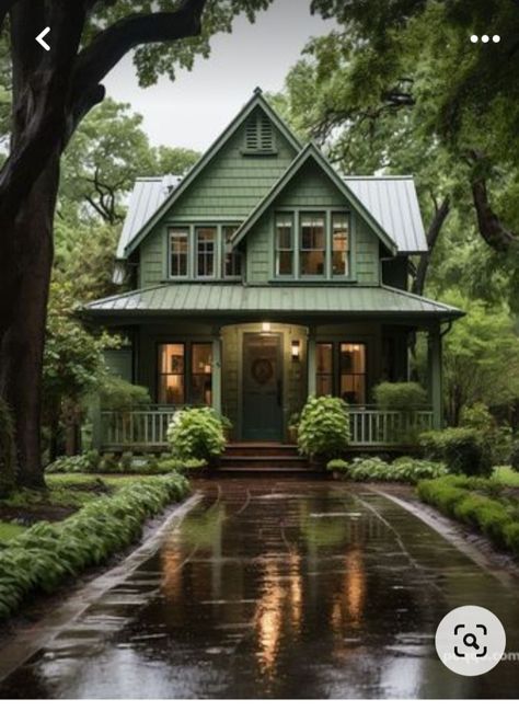 Green Farmhouse Exterior, Cottage Farmhouse Exterior, Farmhouse Exterior Ideas, Green Exterior House Colors, Green House Exterior, Green Farmhouse, Outdoor Look, Exterior Makeover, Exterior Ideas