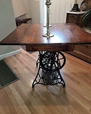 Repurposed Sewing Machine Cabinet, Treadle Sewing Machine Ideas Repurposed, Vintage Sewing Machine Repurposed, Old Sewing Machine Table Repurposed, Vintage Sewing Machine Table, Sewing Base, Old Sewing Machine Table, Sewing Table Repurpose, Antique Kitchen Table