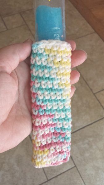 Crochet Popsicle, Freeze Pop Holder, Simple Homestead, Crochet Trends, Craft Bazaar, Popsicle Holders, Freeze Pops, Colored Sugar, Ice Pop