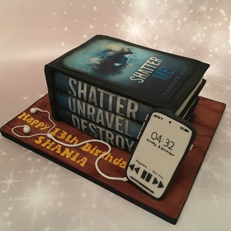 Cakes Books Design, Cake Ideas Book Theme, Thirteen Cake Ideas, Book Theme Cake Ideas, Book Inspired Cakes, Bookworm Birthday Cake, Birthday Cake Book Design, Bookish Birthday Cakes, Shatter Me Cake