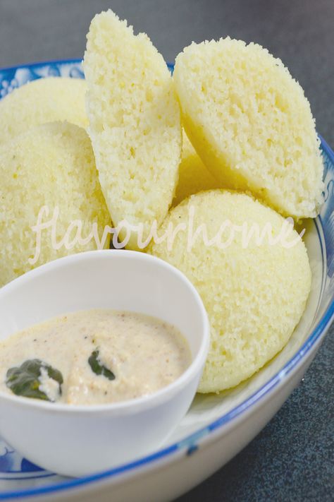 Sooji Idli Recipe, Suji Idli Recipe, Soji Recipe, Rice Receipes, Pizza Platter, Roti Pizza, Rava Idli Recipe, Dosa Recipes, Rava Idli