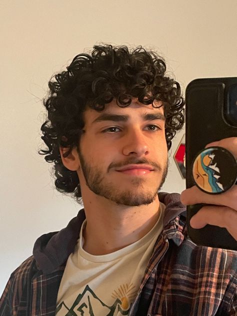 Short Curly Man Hair, Men Curly Short Hairstyles, Guys With Freckles And Curly Hair, Short Male Curly Hair, Curly Bob Hairstyles Men, Mens 3b Curly Hair, Curly Hairstyles For Short Curly Hair, Curly Hairstyle Men Medium, Mens Hairstyles Curly Medium