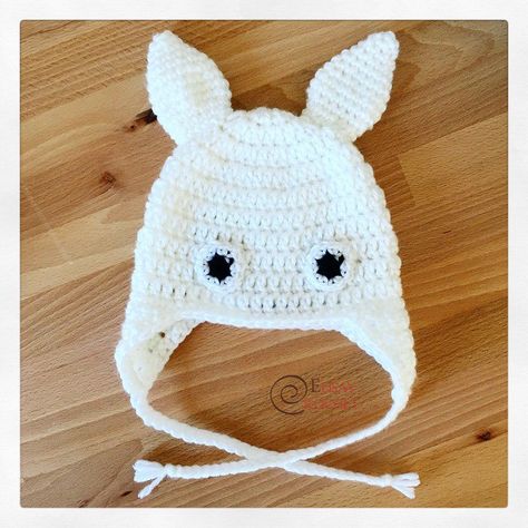 Chibi-Totoro crochet hat!! Totoro Crochet, Chibi Totoro, Ghibli Characters, Studio Ghibli Characters, Never Grow Old, Grow Old, Crochet Hat, Growing Old, Original Gift