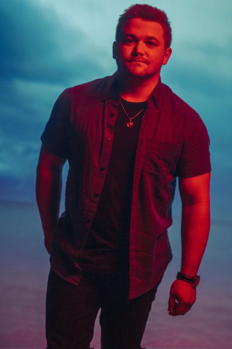 Hunter Hayes on Twitter: "🌅 https://t.co/PqKqavWuoh" / Twitter Country Wallpaper, Hunter Hayes, Red Sky, Country Singers, Album Covers, On Twitter, Celebrities, Twitter, Red