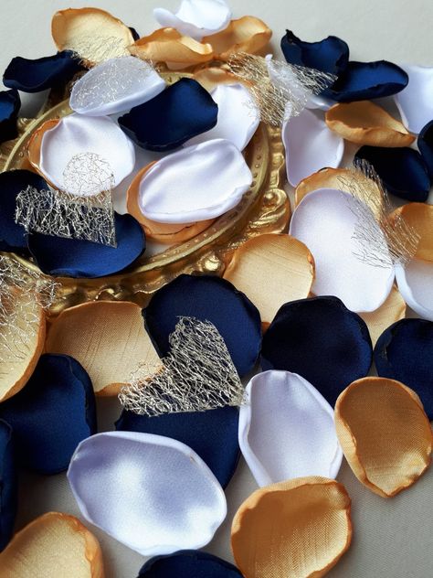 Blue And Gold Anniversary Decor, White Gold And Navy Blue Wedding, Navy Blue Gold Aesthetic, Navy Blue And Gold Aesthetic, Navy Blue And Gold Party, Blue White Gold Wedding, Birthday Event Ideas, Navy And Gold Wedding, Navy Blue And Gold Wedding