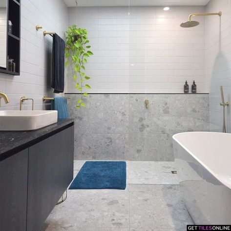 Light Grey Terrazzo Bathroom, Grey Terrazzo Bathroom, Light Grey Bathrooms, Terrazzo Bathroom, Grey Bathroom Tiles, Terrazzo Tile, Kitchen Shower, Terrazzo Flooring, Bathroom Wall Tile