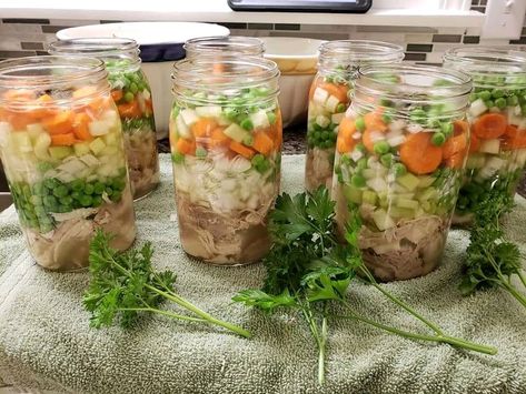 Canning Chicken And Gravy, Canning Chicken Pot Pie Filling, Canning Turkey Pot Pie Filling, Canned Meals In A Jar Pressure, Pressure Canning Meals In A Jar Recipes, Pressure Canning Chicken Pot Pie Filling, Canning Chicken Recipes Pressure, Canning Meals In A Jar Pressure, Canning Chili