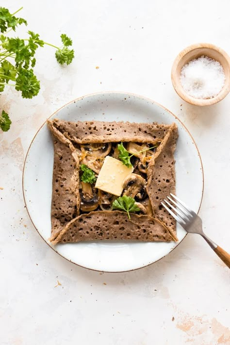 Breakfast With Veggies, Alkaline Bread, Egg Crepes, Vegan Nut Roast, Buckwheat Gluten Free, Food For Allergies, Buckwheat Crepes, Traditional French Recipes, Buckwheat Recipes