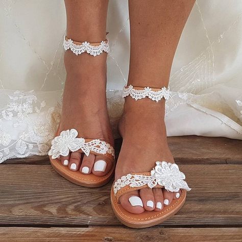 Beach Footwear Women, Flat Shoes Wedding, Floral Flat Shoes, Beach Footwear, Bride Sandals, Pearl Wedding Shoes, Beach Wedding Sandals, Crystal Wedding Shoes, Summer Fashion Women