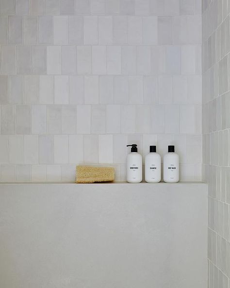 Textured Tiles Bathroom, Shower Ledge, Shower Wall Tiles, Shower Design Ideas, Modern Shower Design, Collective Studio, Ceiling Shower Head, Pure Salt Interiors, Black Floor Tiles