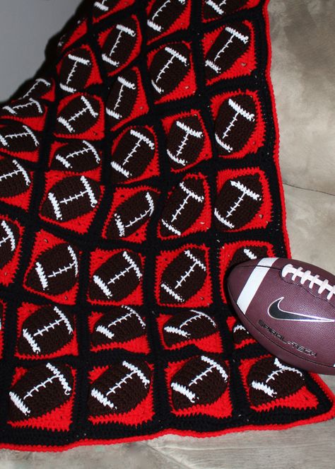 IMG_6059 Sports Crochet, Football Crochet, Adult Blankets, Crochet Football, Family Football, Crocheted Afghans, Football Crafts, Crochet Throw Pattern, Mother Dearest