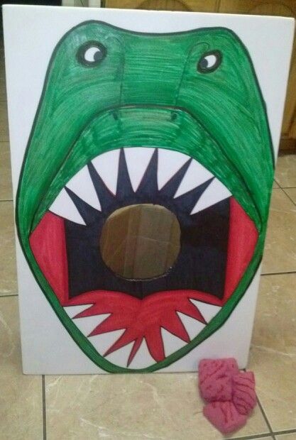 Diy t-rex bean bag toss #t-rexparty #t-rex #game T Rex Bean Bag Toss, Dinosaur Information, T-rex Art, Game Dino, Bean Bag Games, Dinosaur Facts, Dinosaur Mask, Dinosaur Games, Tiny Dinosaur