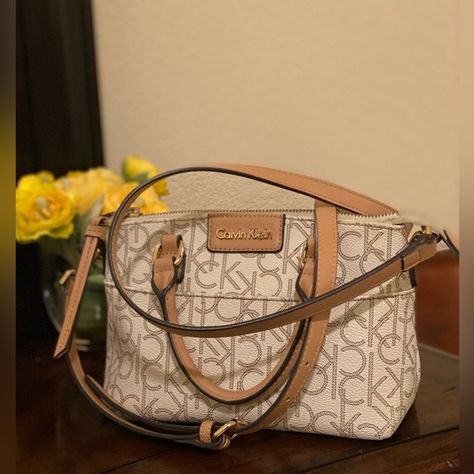 Calvin Klein Signature small crossbody Some Makeup, Makeup Stain, Small Crossbody, Cute Bags, Another One, Inside Pocket, Calvin Klein, Buy And Sell, Plus Size