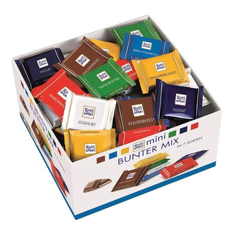 Chocolate Candy Brands, Candy Alternatives, Ritter Sport, Chocolate Squares, Grocery Foods, Candy Brands, Bar Displays, Cake Truffles, Chocolate Mix