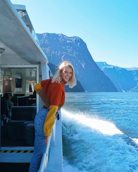 Zanna van Dijk 🇬🇧 on Instagram: “📍Milford Sound, Fiordland 🇳🇿 Tag someone you want to explore this with 😻 . Honestly guys, there are no words for the natural beauty I saw…” Zanna Van Dijk, There Are No Words, Milford Sound, Van Dijk, No Words, Tag Someone, The Natural, I Saw, Natural Beauty