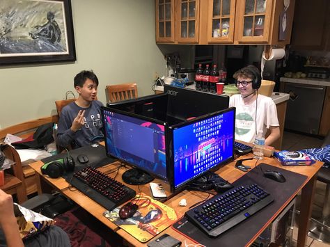 Small LAN party with a couple of friends http://ift.tt/2tsU2u7 Check out Mystikz Gaming http://ift.tt/2tVNFmJ Lan Party, Sore Loser, Party Setup, What Happened To You, Marketing Manager, Make New Friends, Safe Space, Meeting New People, Everyone Else