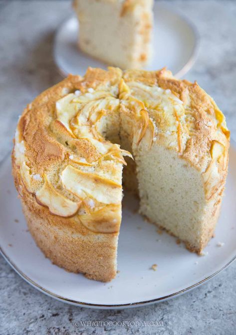 Apple Cinnamon Chiffon Cake Keto Chiffon Cake Recipe, Gluten Free Chiffon Cake, Chiffon Cake Recipe, Movie Food, Tiny Cakes, Cake Writing, Cookies Pastry, No Knead Bread, Bread Bun