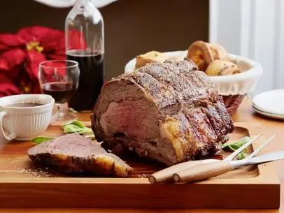 Reheating Prime Rib, Slow Roasted Prime Rib, Prime Rib Roast Recipe, Perfect Prime Rib, Cooking Prime Rib, Rib Roast Recipe, Standing Rib Roast, Rib Recipe, Prime Rib Recipe