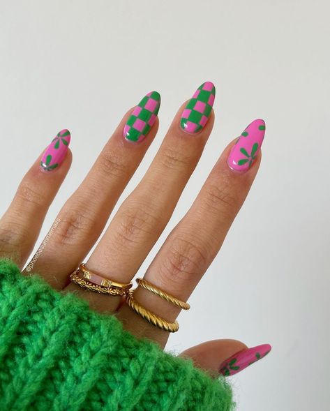 Summer Nails Chrome, Funky Nail Designs, Checkered Nails, Funky Nail Art, Bright Summer Nails, Green Nail Designs, Colorful Nail Art, London Nails, Green Nail