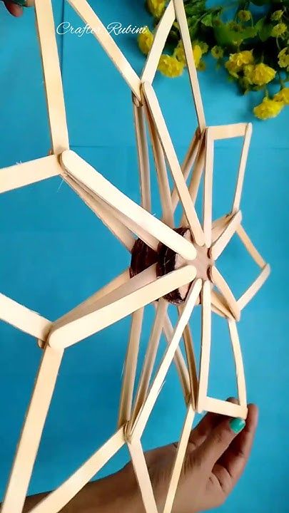 Christmas star ⭐ making with icecream stick #christmascraft #diychristmasdecoration #crafterrubini Gift Ideas Tiktok, Diy Popsicle, Diy Gift Ideas, Popsicle Stick Crafts, Kraf Diy, Easy Diy Gifts, Gift Diy, Fun Easy Crafts, Easy Diy Art