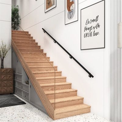 Hand Railings For Stairs Indoor, Railings For Stairs Indoor, Hand Rail Ideas, Stairs Without Railing, Hand Railings For Stairs, Railings For Steps, Closed Staircase, Railings For Stairs, Cable Stair Railing