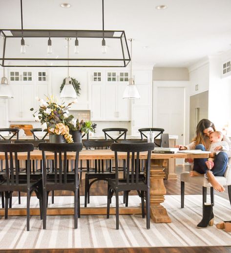 Farmhouse Table With Black Chairs, Table With Black Chairs, Wood Farmhouse Table, White Wash Table, Wood Farm Table, Black Chairs, Pretty Houses, Dining Design, Wood Farmhouse