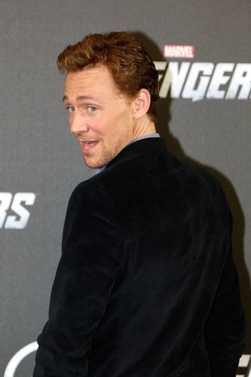 look back Looking Over Shoulder, Film Marvel, Behind Blue Eyes, Thomas William Hiddleston, Marvel Actors, Loki Thor, Man Thing Marvel, Tom Hiddleston Loki, Robert Downey Jr