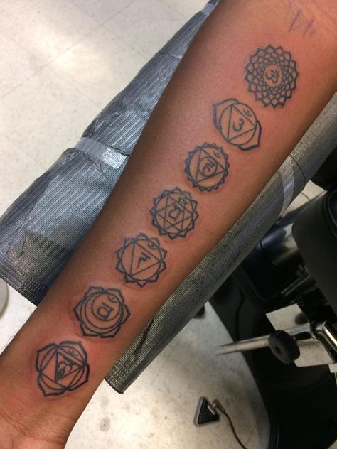 7 chakras tattooed by Derek Brodeur Chakra Sleeve Tattoo, Chakra Tattoo Leg, Chakra Tatoos Ideas, Chakra Leg Tattoo, Chakra Tattoo Black Woman, 7chakras Tattoo, Chakra Tattoo Arm, Seven Chakras Tattoo, Chakra Back Tattoo