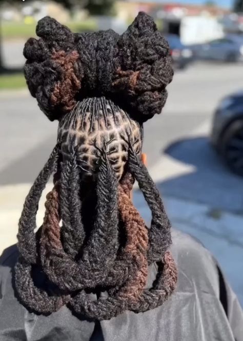 Loc Petal Bob, High Top Loc Styles, Men Loc Styles, Loc Styles Medium, Microlocs Inspiration, Locs Colors, Unique Loc Styles, Dread Ideas, Locs Ideas