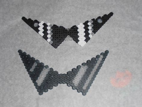 Hama/perler/whatever Manime shades 2014 UPDATE by ElTioDelHarvestMoon Homestuck Perler, Kandi Patterns, Perler Patterns, Perler Bead Patterns, New Version, Homestuck, Hama Beads, Perler Beads, Beading Patterns