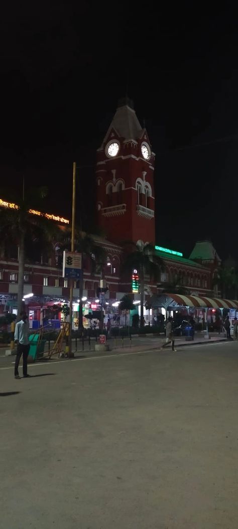 Hyderabad Railway Station Snap, Mumbai Railway Station Snapchat, Pune Railway Station Snap, Chennai Egmore Railway Station, Chennai Night Snap, Chennai Snapchat Stories, Chennai Snap, Chennai Railway Station, Railway Station Snap