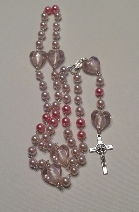 Rosary Jewelry, The Bling Ring, Baby Pink Aesthetic, Jewelry Accessories Ideas, Girly Jewelry, Jewelry Inspo, Dream Jewelry, Just Girly Things, Pink Glass