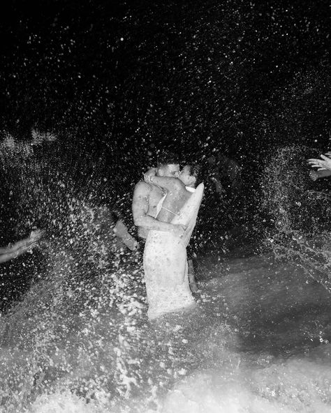 A few reception candids from G + P’s iconic Punta Cana wedding!!!! Earlier that day, G told @lexchristiephoto and me that she wanted to run into the ocean at the end of the night, and like the icon that she is, she and her wedding party full sprinted into the ocean at the end of the reception! Truly such a fun end to a beautiful day! Second shot for the lovely @lexchristiephoto Punta Cana Wedding, Nyc Wedding, Punta Cana, That Day, A Beautiful Day, P S, Beautiful Day, The Ocean, Destination Wedding